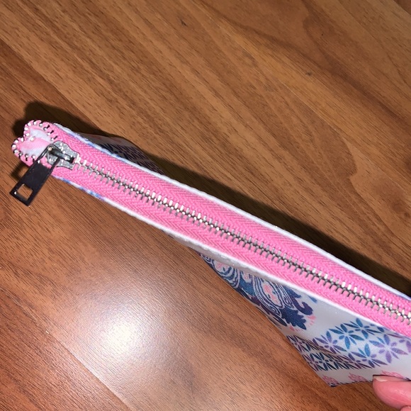 NWOT Simply Gilded Pouch - Picture 6 of 6